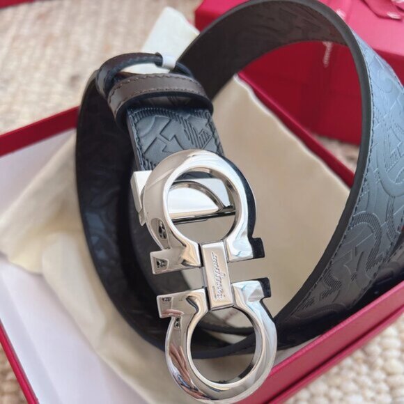 Salvatore Ferragamo Gancini Embossed/black Exotic Belt Authentic size Mens 115cm - Picture 2 of 5